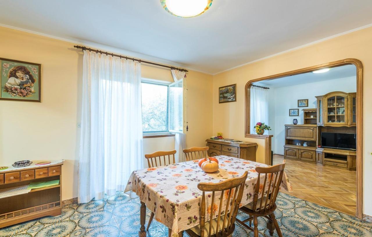 Ferienhaus Zora with Whirlpool Sveti Lovreč Pazenatički Exterior foto