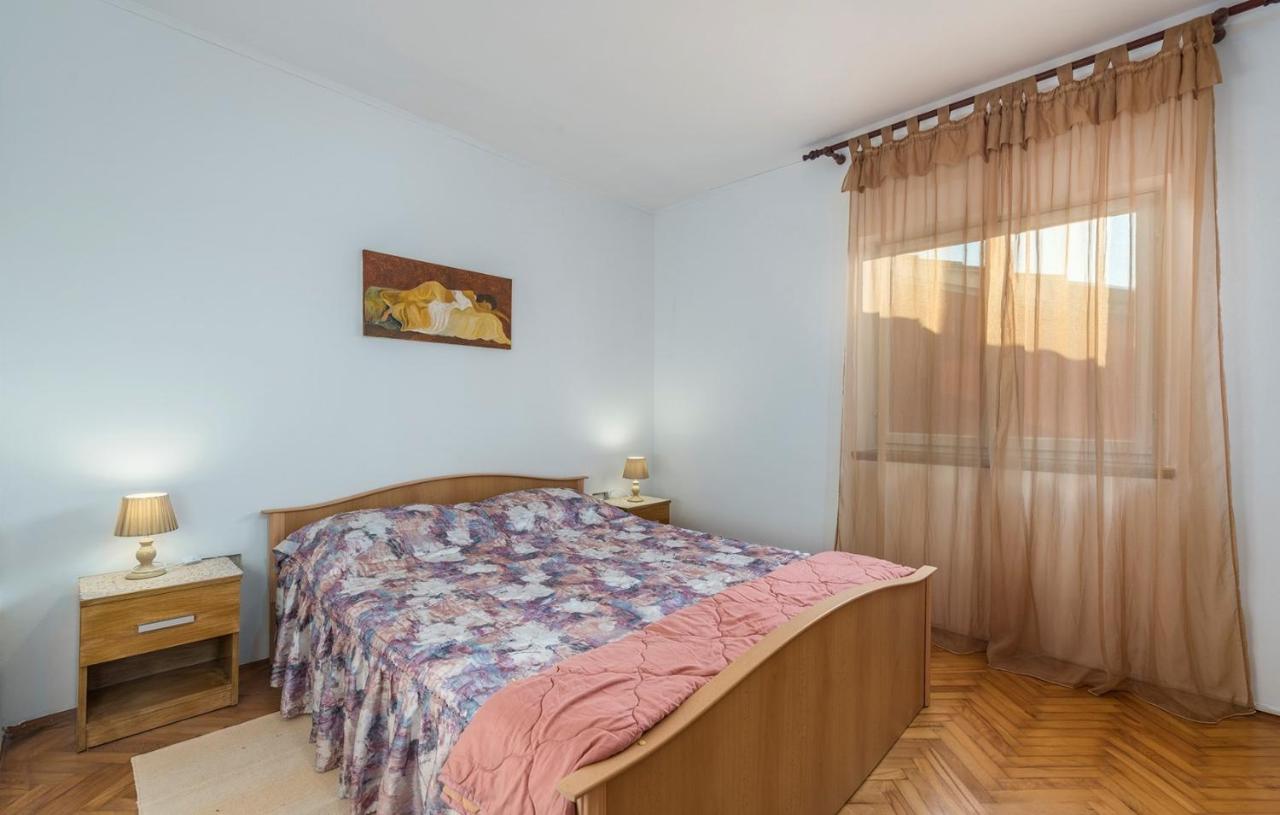 Ferienhaus Zora with Whirlpool Sveti Lovreč Pazenatički Exterior foto